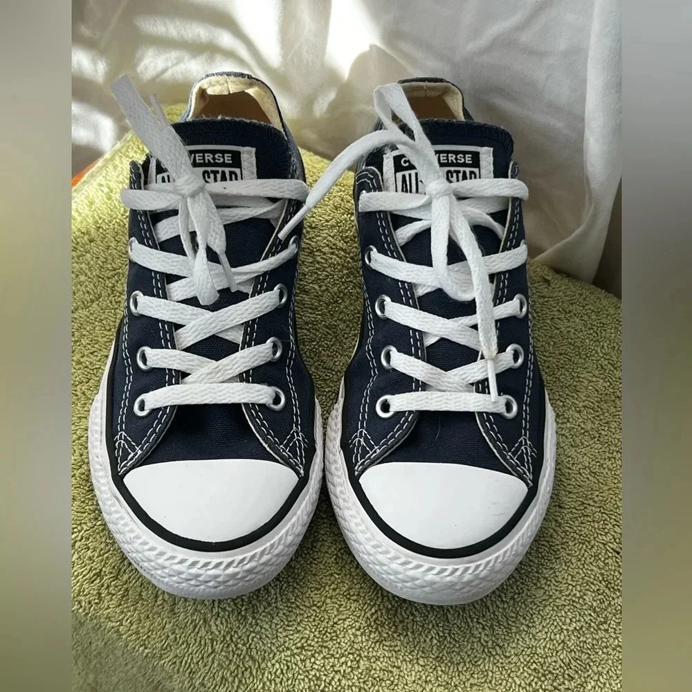 Converse All‎ Star Black Board Sneakers. EUC Unisex Chuck Taylor Youth Sz 2.5
